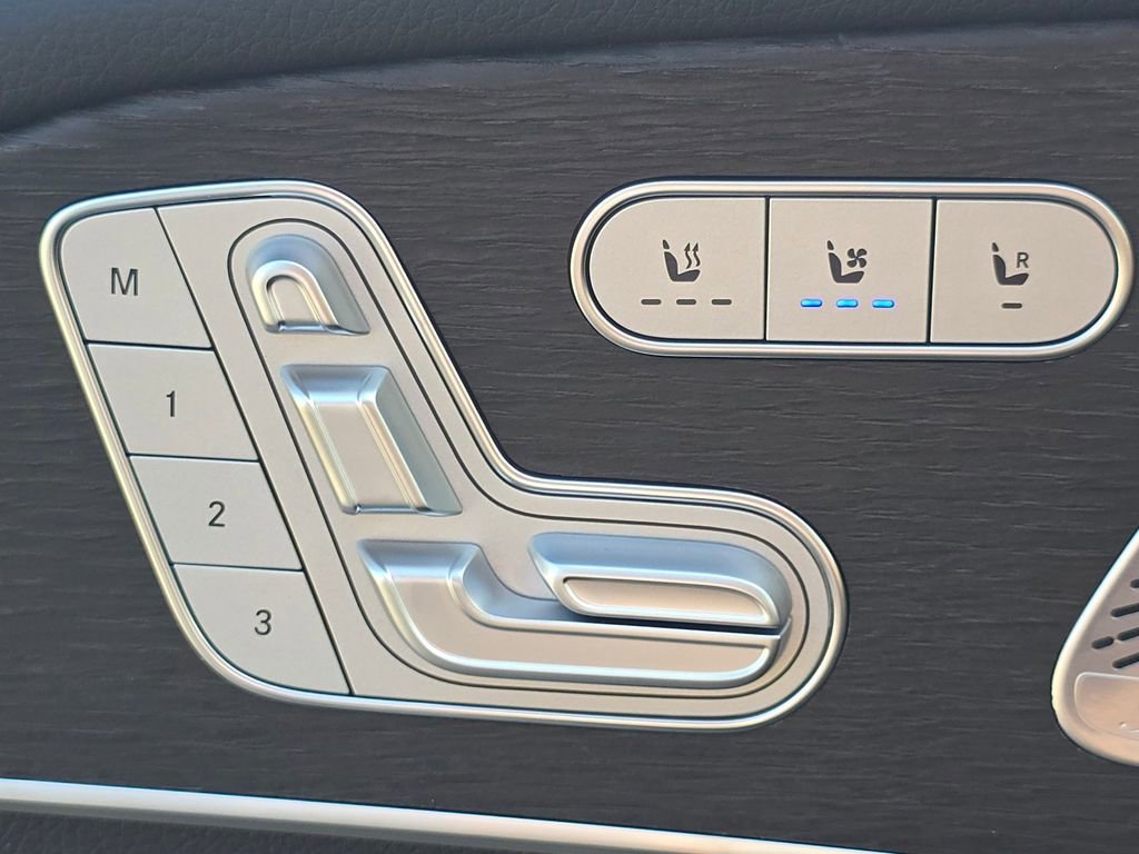 New 2026 MANUFAKTUR Alpine Grey Mercedes-Benz GLS 450 image 42