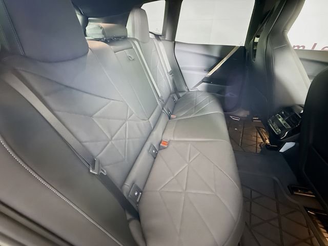 2026 BMW iX 45 - Photo 29