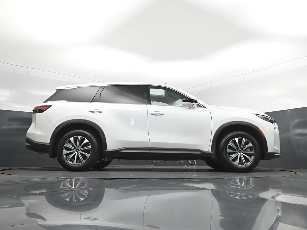 Certified Used 2026 White INFINITI PURE image 44