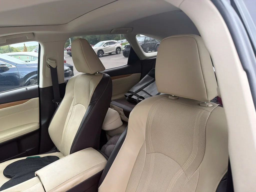 Used 2019 Obsidian Lexus 350L Luxury image 16
