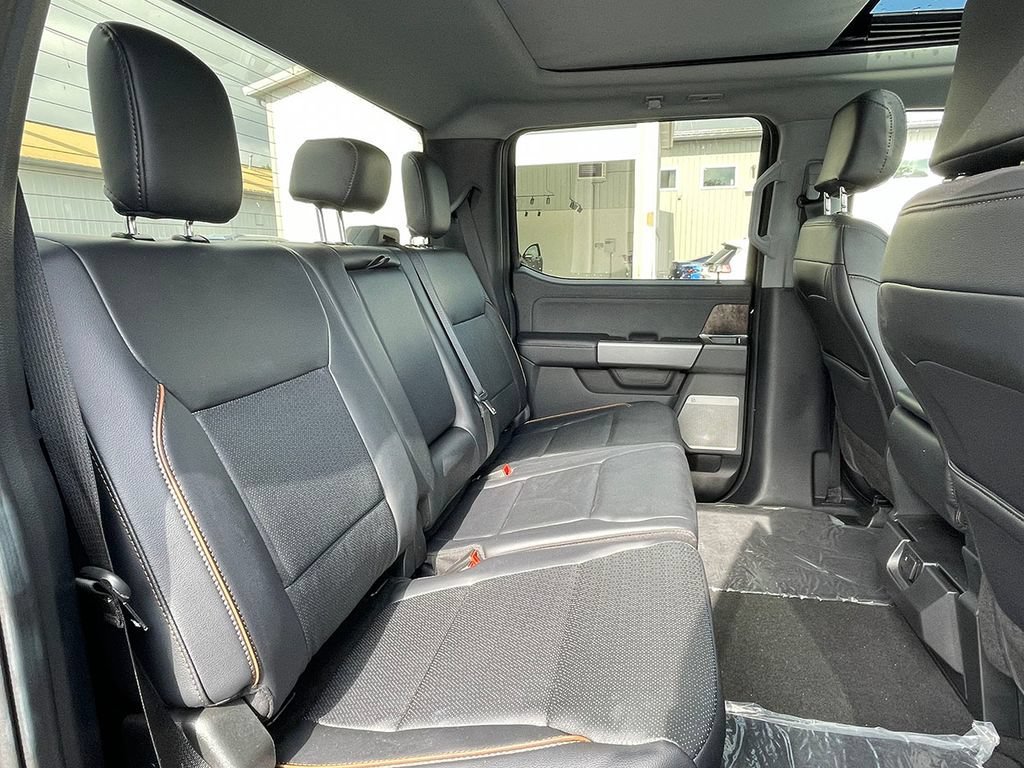 Used 2025 Blue Ford XL image 19