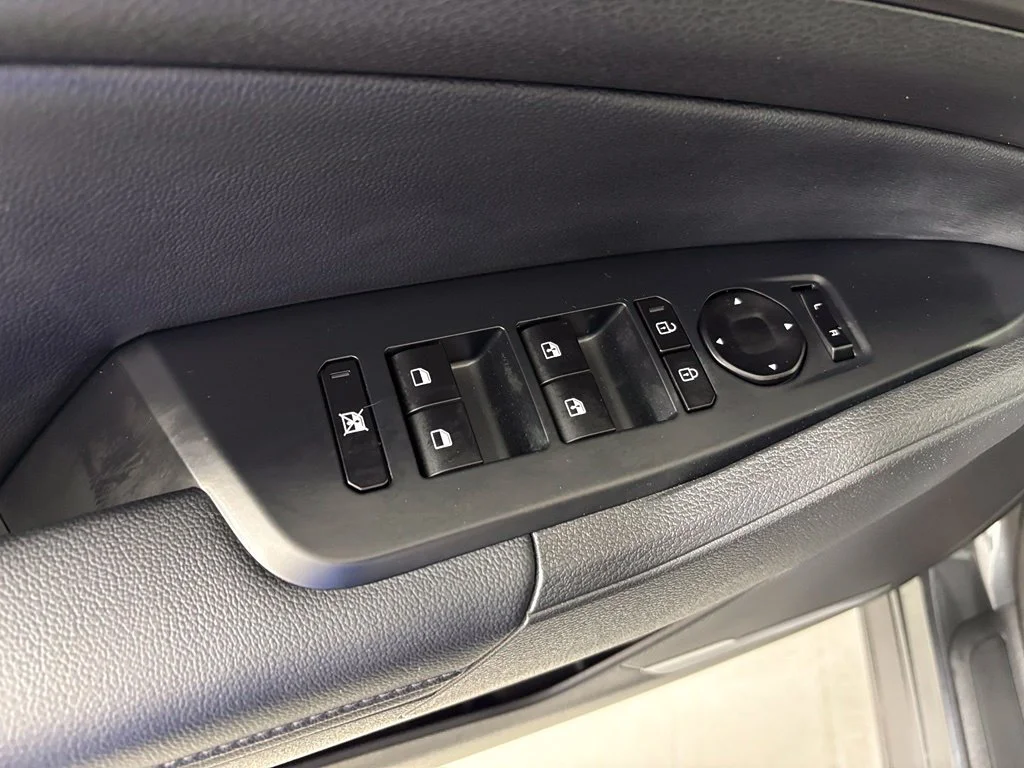 New 2027 Gravity Gray Kia EX image 15