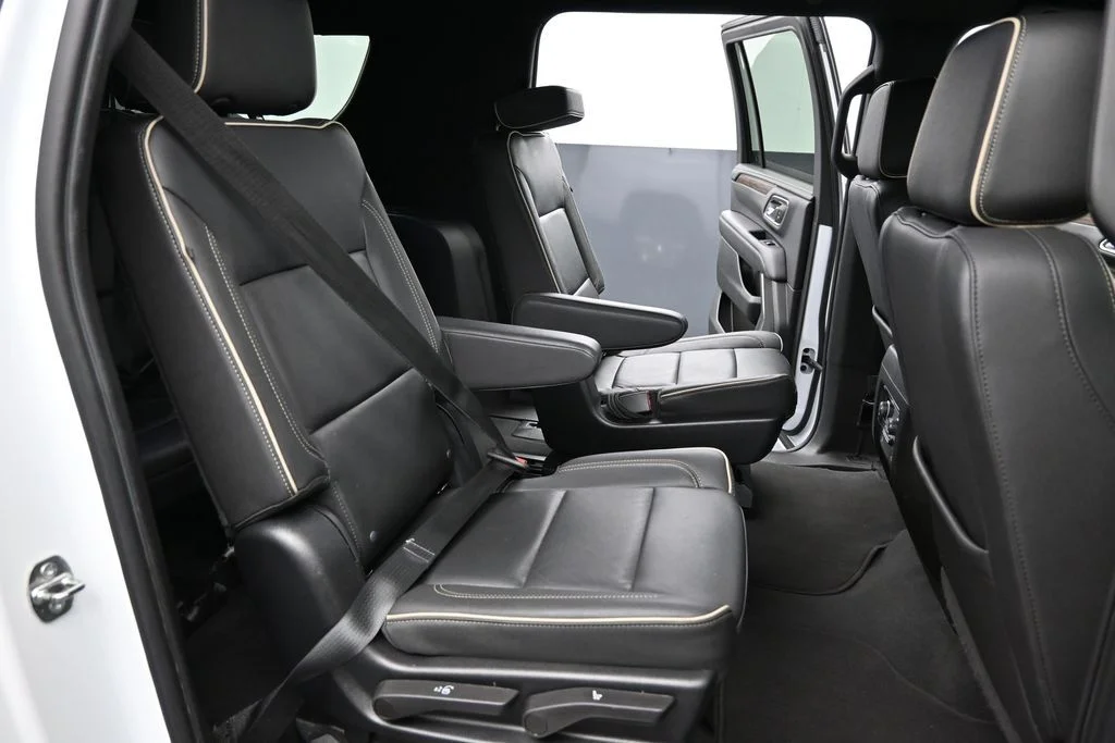 Used 2023 White Chevrolet Premier image 29
