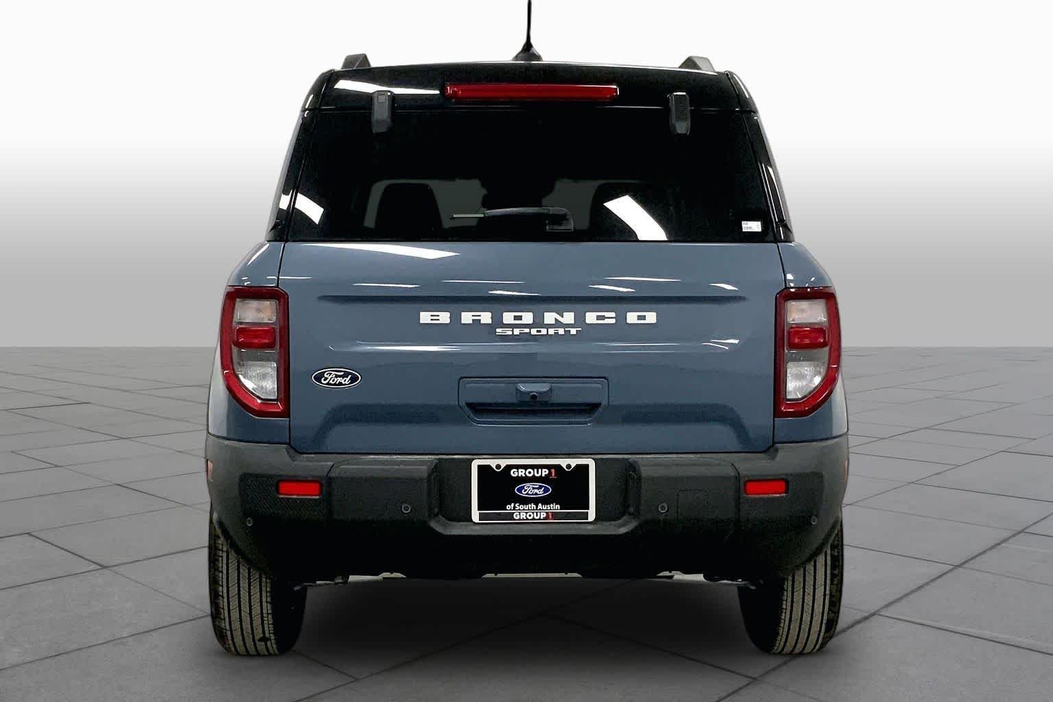 New 2026 Azure Gray Metallic Tri-Coat Ford Outer Banks® image 4