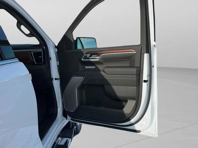 New 2026 Glacier White Tricoat GMC Denali image 29