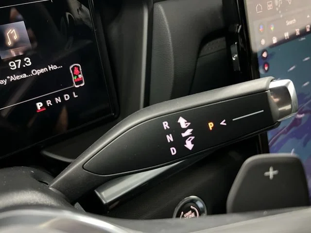 2027 GMC Terrain AT4 - Photo 17