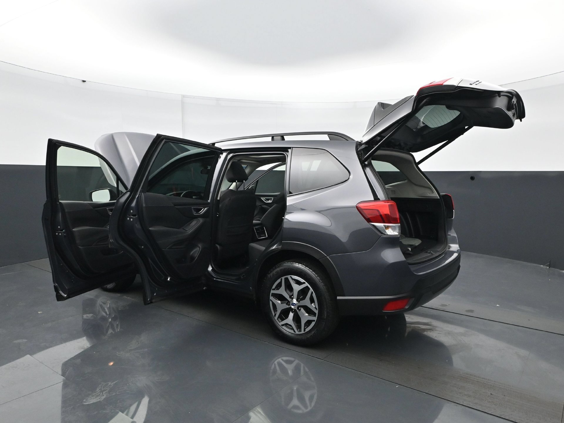 Used 2021 Magnetite Gray Metallic Subaru Premium image 33