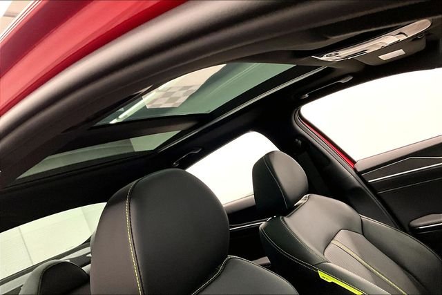 2026 Kia K5 GT - Photo 20