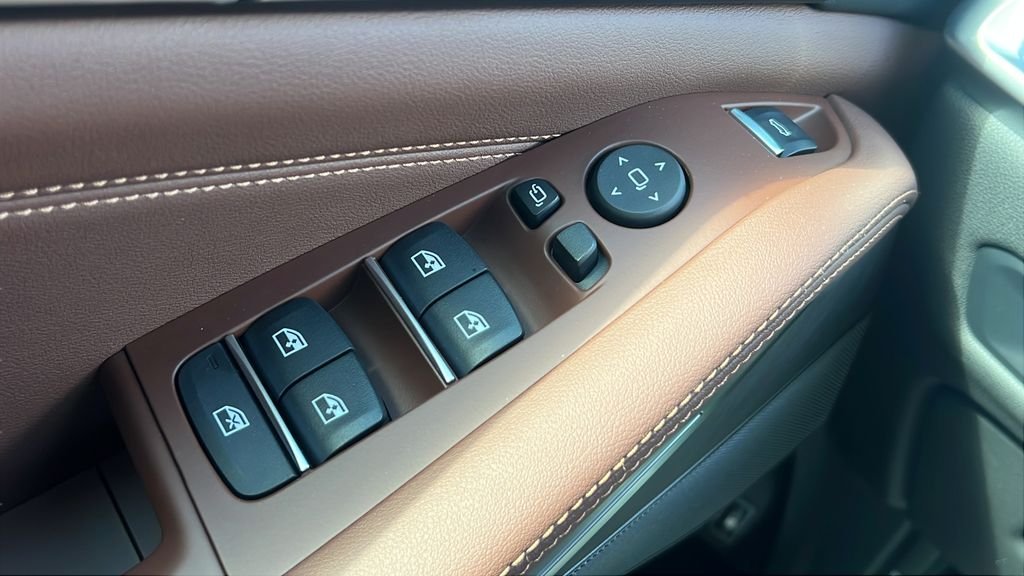 New 2026 Skyscraper Grey Metallic BMW xDrive50e image 19