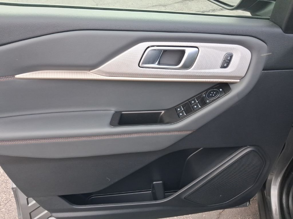 Used 2025 Gray Metallic Ford Active image 11