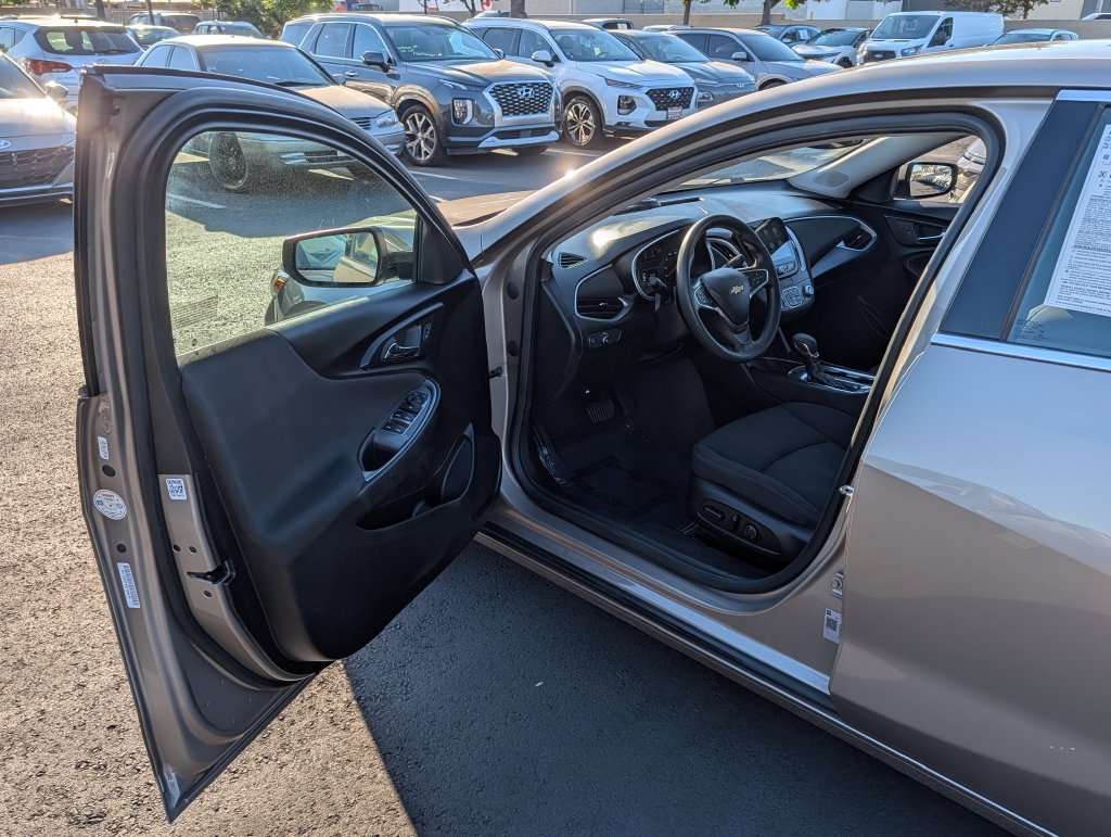 Used 2024 Gray Chevrolet LT image 32