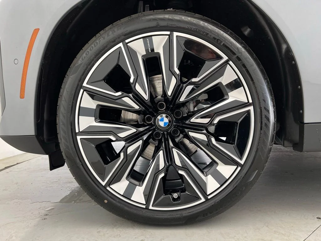 New 2026 Skyscraper Grey Metallic BMW 30 xDrive image 21