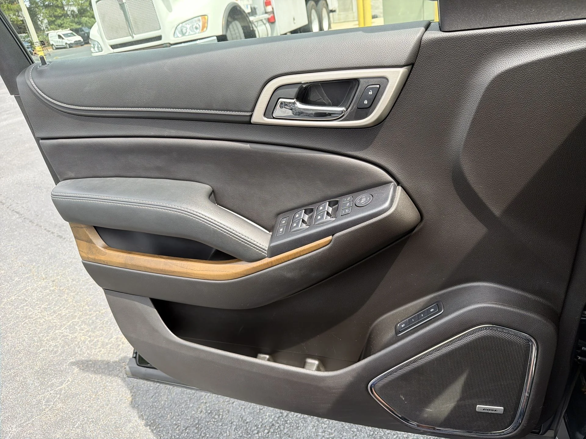 Used 2020 Onyx Black GMC Denali image 10