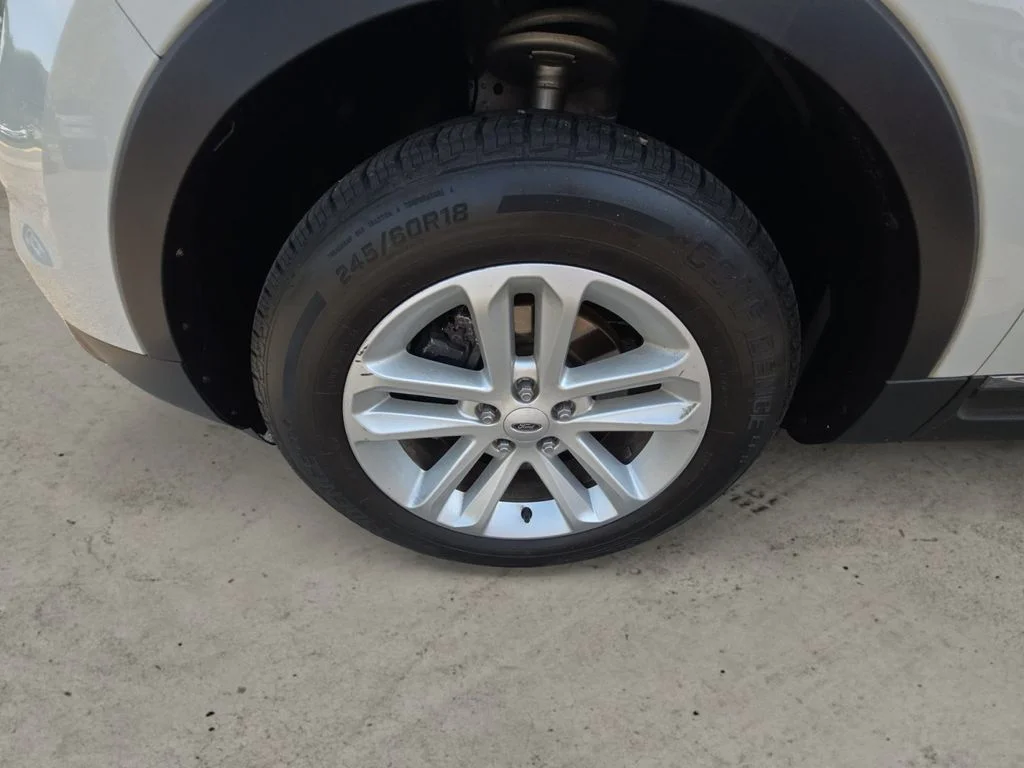 Used 2012 White Ford XLT image 9