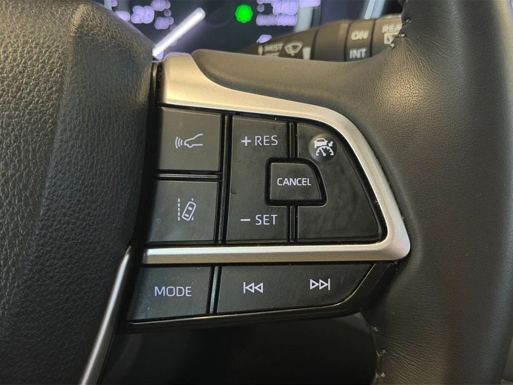 Used 2024 Beige Toyota XLE image 33