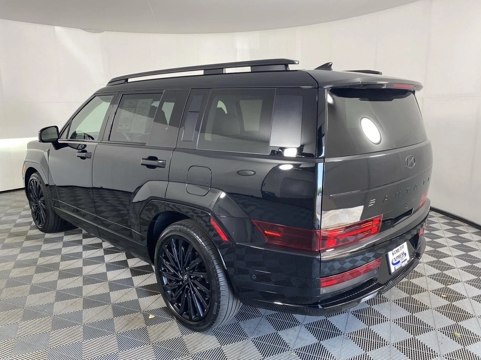 Used 2024 Phantom Black Hyundai Calligraphy image 5