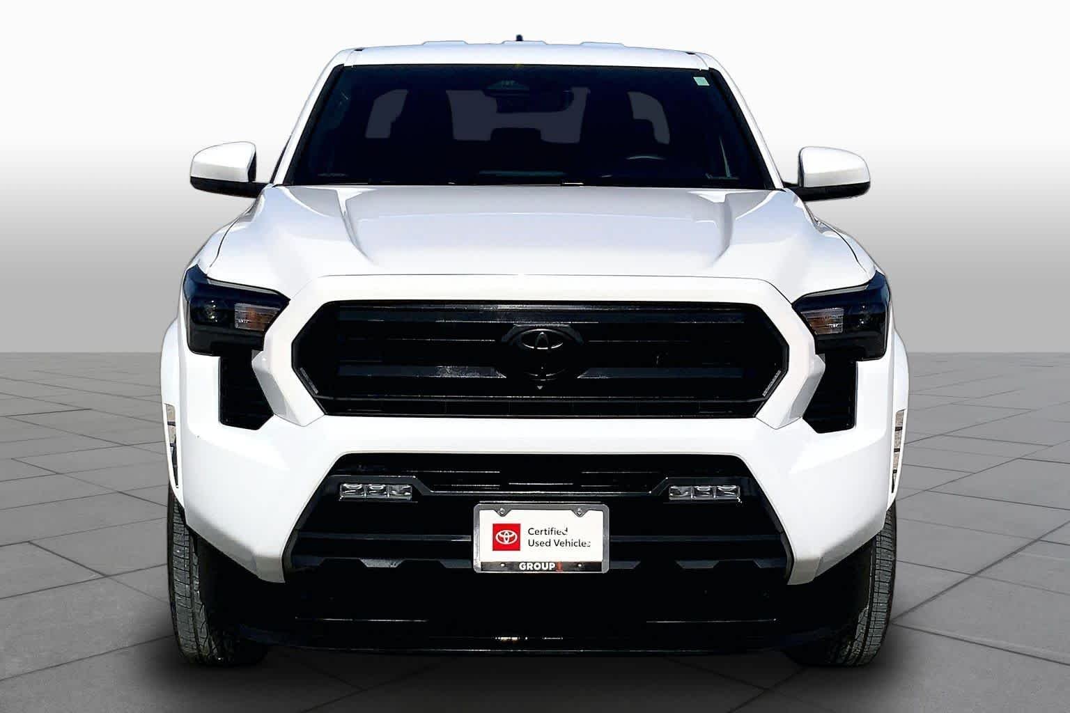 Used 2026 Ice Cap Toyota SR5 image 4