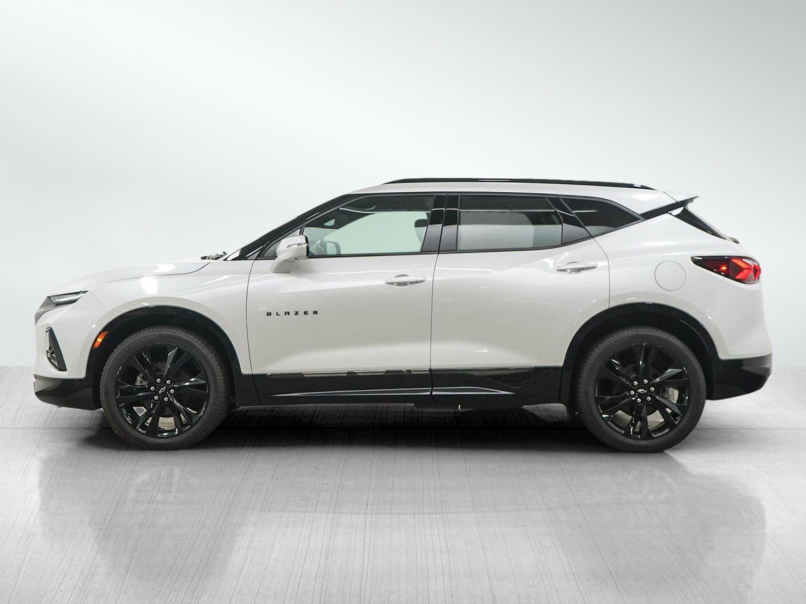 Used 2021 Chevrolet Blazer RS with VIN 3GNKBKRSXMS545082 for sale in Minneapolis, Minnesota
