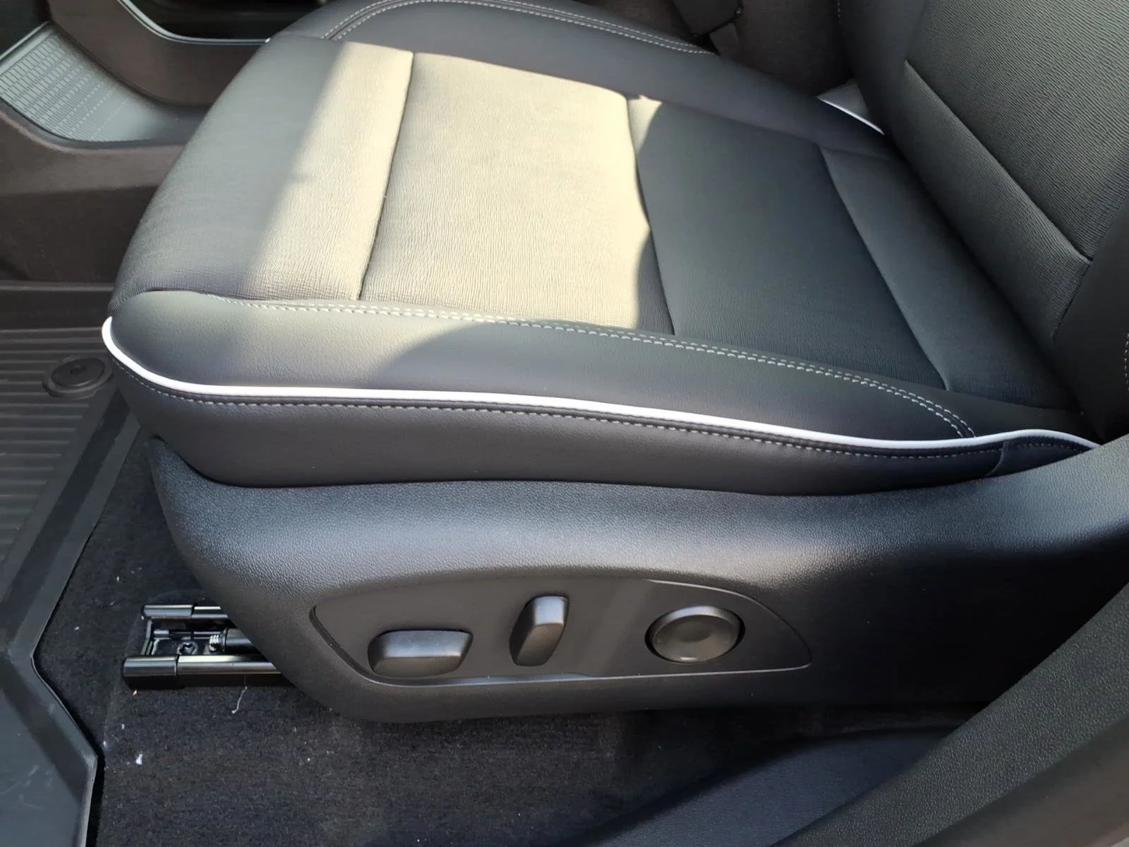 2026 Buick Enclave Preferred - Photo 14