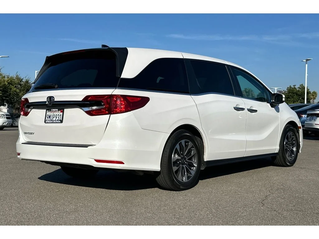 Used 2024 Platinum White Pearl Honda EX-L image 6