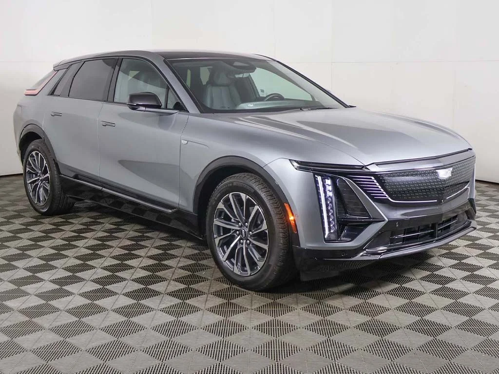 Used 2025 Cadillac LYRIQ Sport 2 with VIN 1GYKPWRL1SZ300868 for sale in Parma, OH