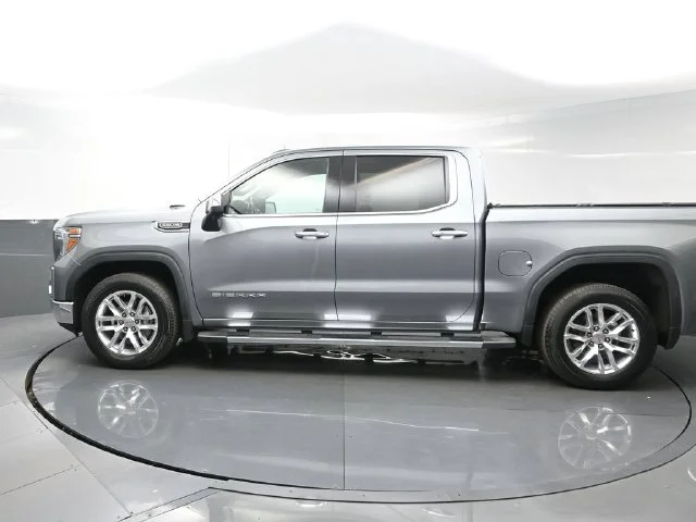 Used 2019 Gray GMC SLT image 4