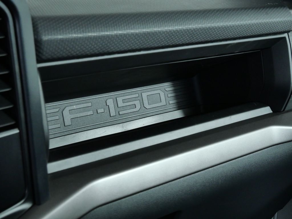 Used 2025 White Ford XL image 19