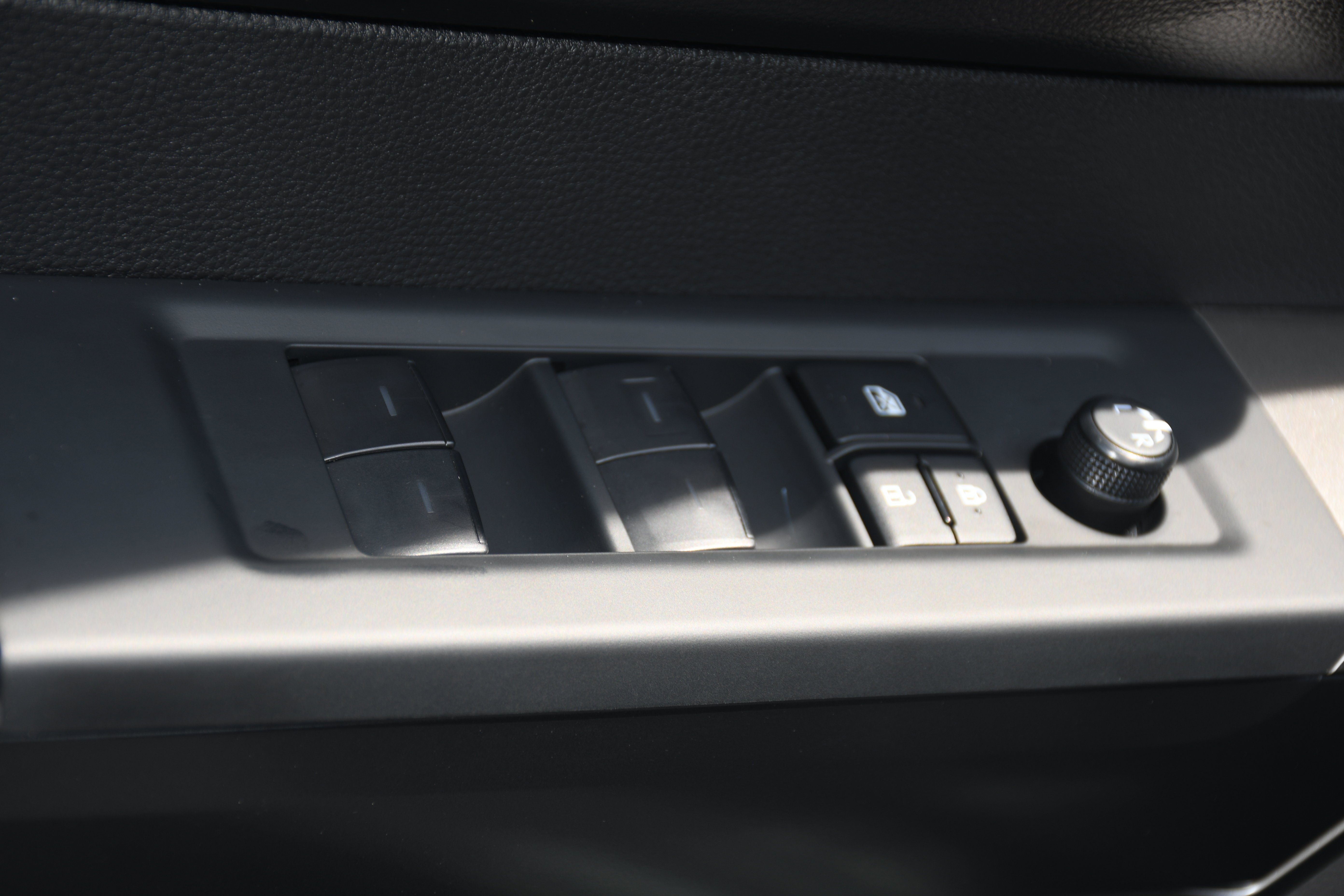 Used 2026  Toyota SR5 image 10