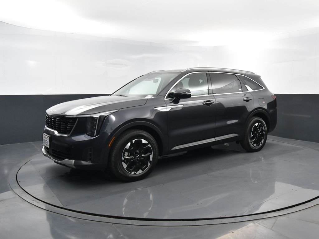 2025 Kia Sorento S AT's photo