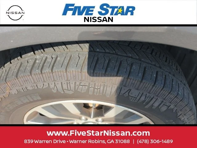 Used 2020 Black Nissan SL image 4