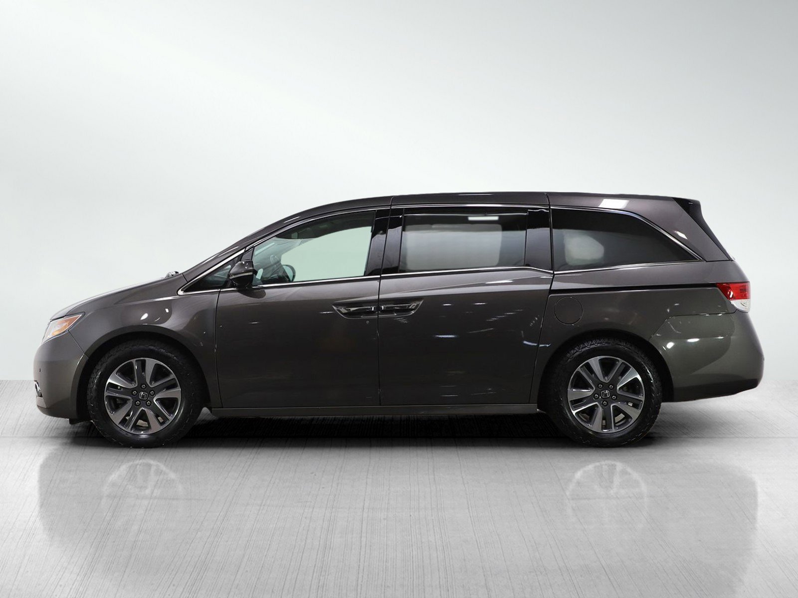 Used 2016 Honda Odyssey Touring Elite with VIN 5FNRL5H93GB165180 for sale in Burnsville, Minnesota