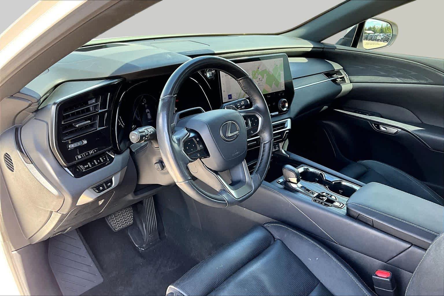 Used 2023 Eminent White Pearl Lexus Luxury image 17