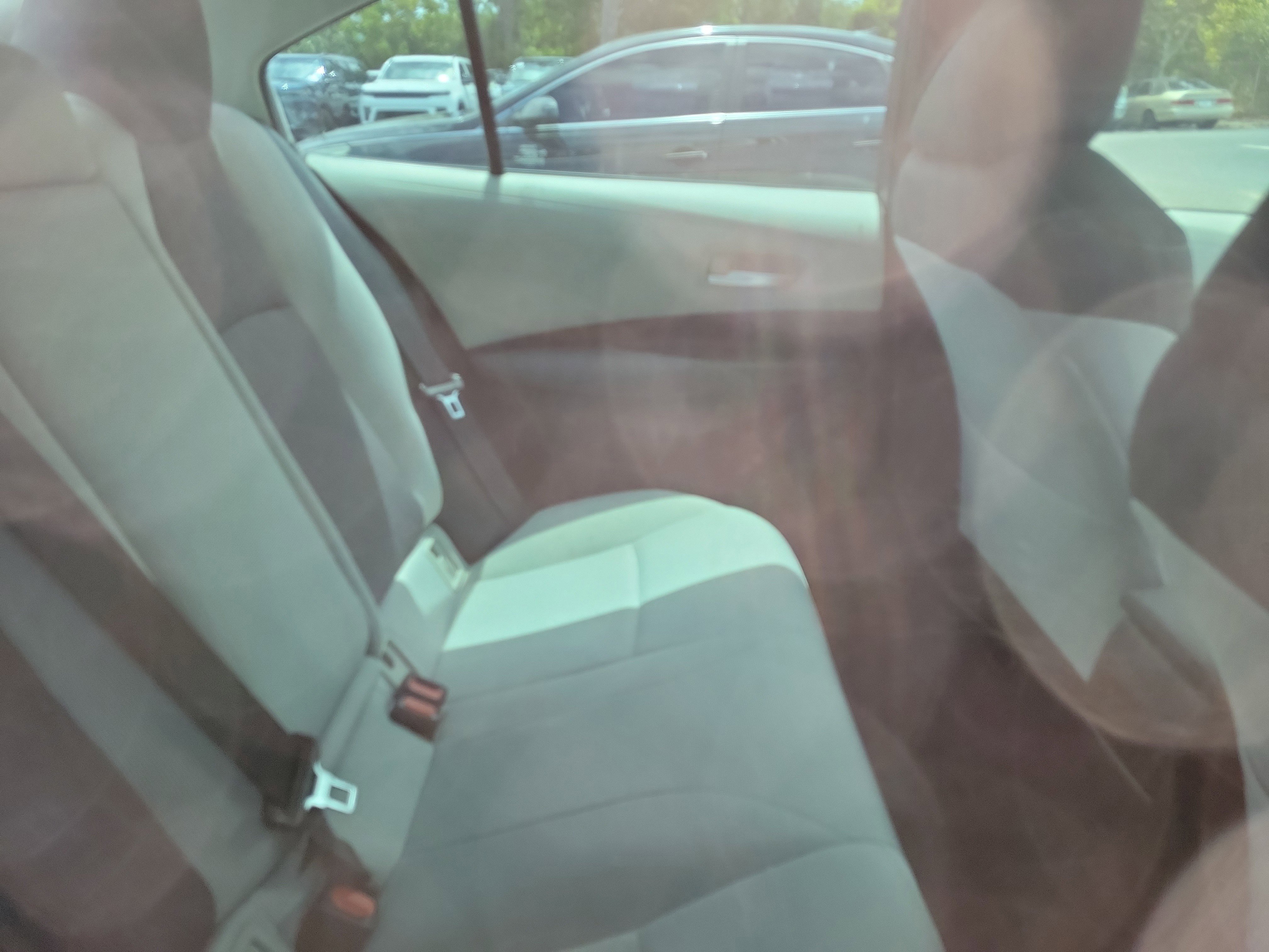 Used 2020 Super White Toyota LE image 10