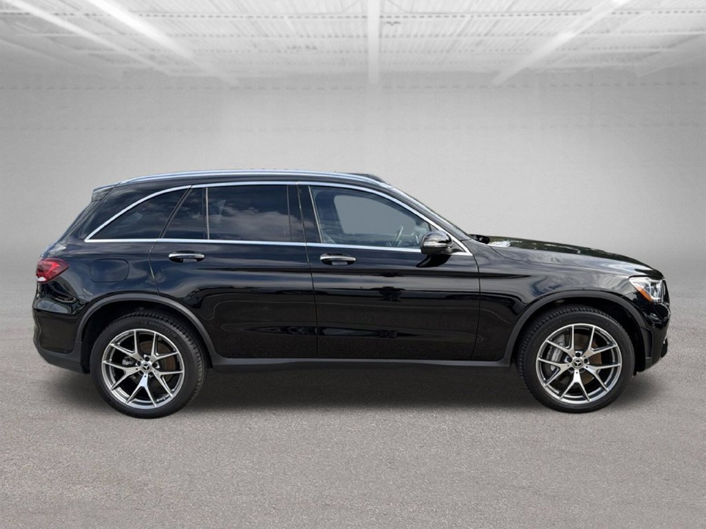 Certified Used 2022 Black Mercedes-Benz GLC 300 image 6