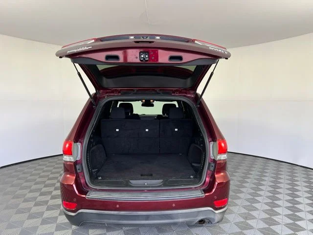 Used 2016 Red Jeep Laredo image 33