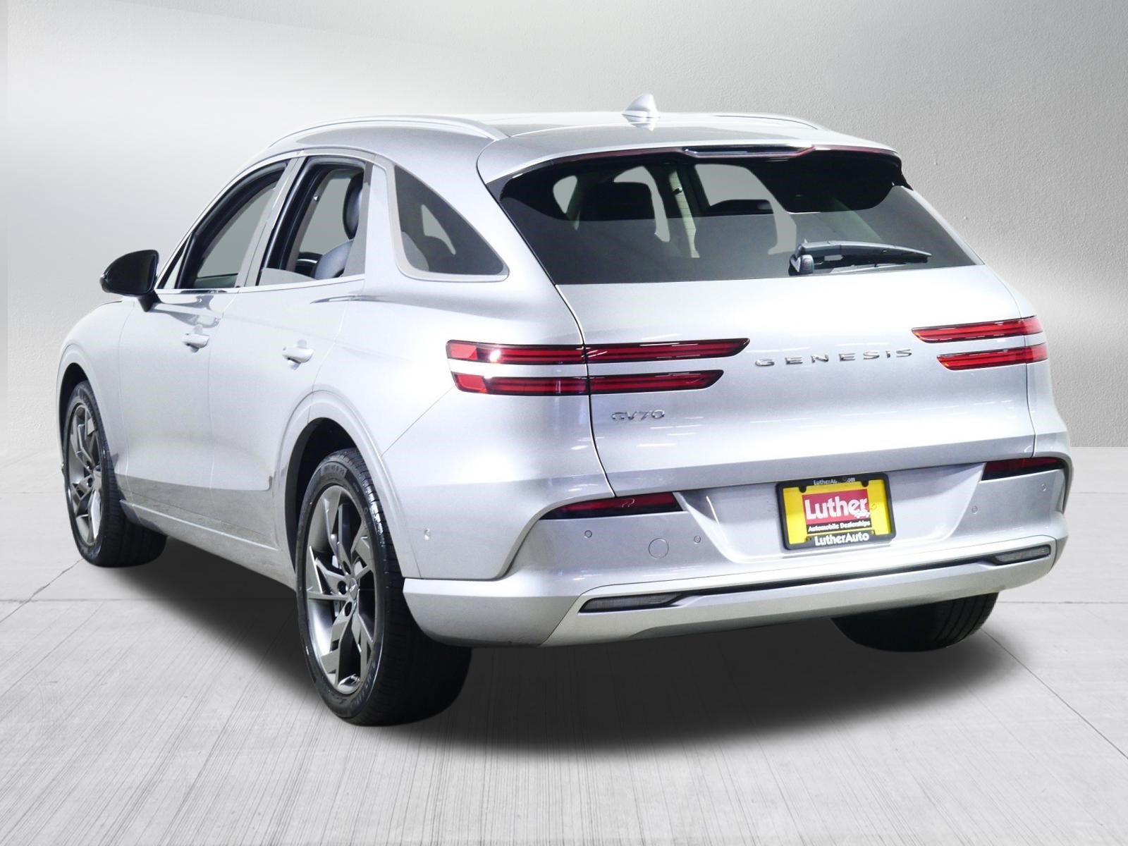 Certified Used 2023 Savile Silver Genesis Advanced image 5