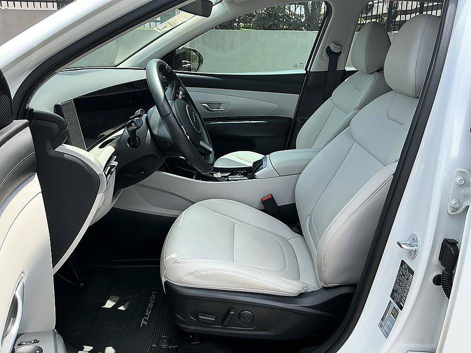 Used 2025 Serenity White Pearl Hyundai SEL Convenience image 12