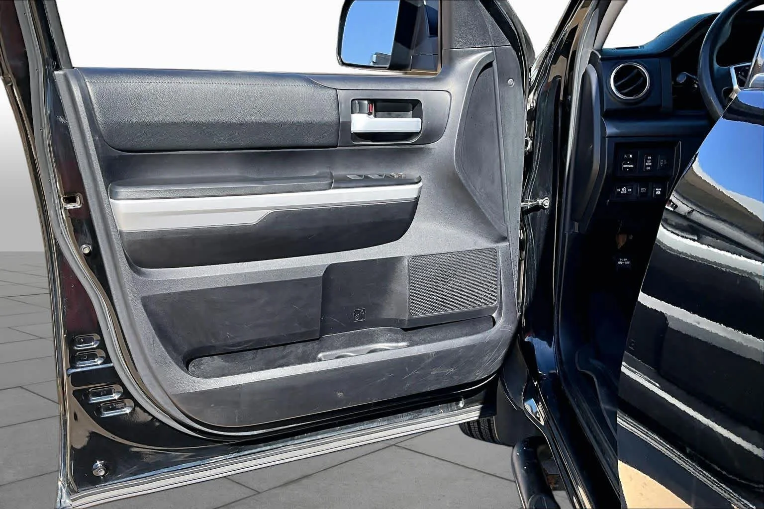 Used 2021 Midnight Black Metallic Toyota SR5 image 24