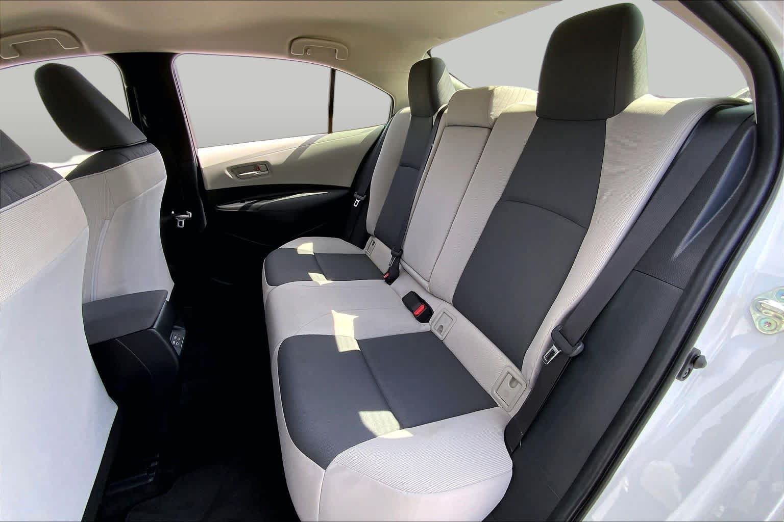 Used 2023 Ice Cap Toyota LE image 20