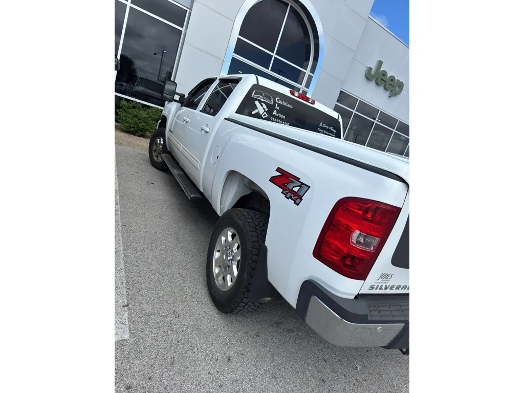Used 2014 Summit White Chevrolet LT image 6