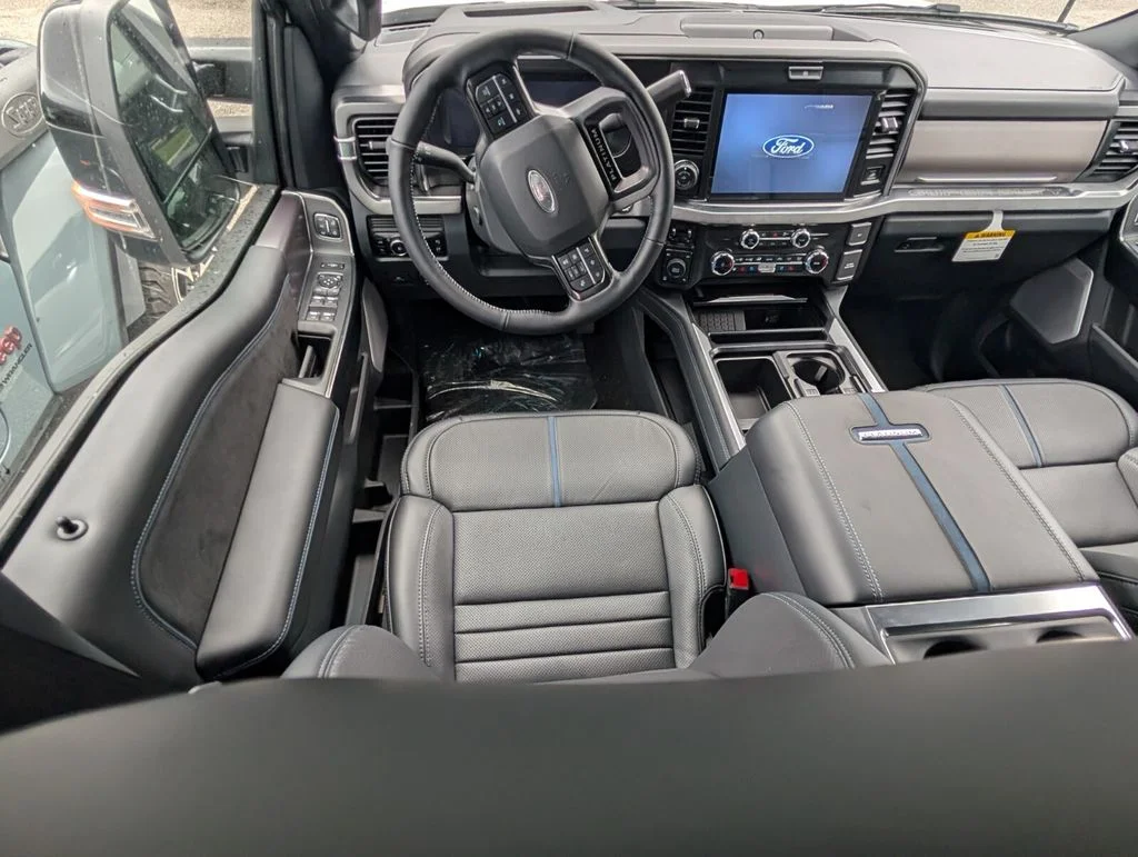 New 2026 Star White Metallic Tri-Coat Ford F-250® Platinum® image 8