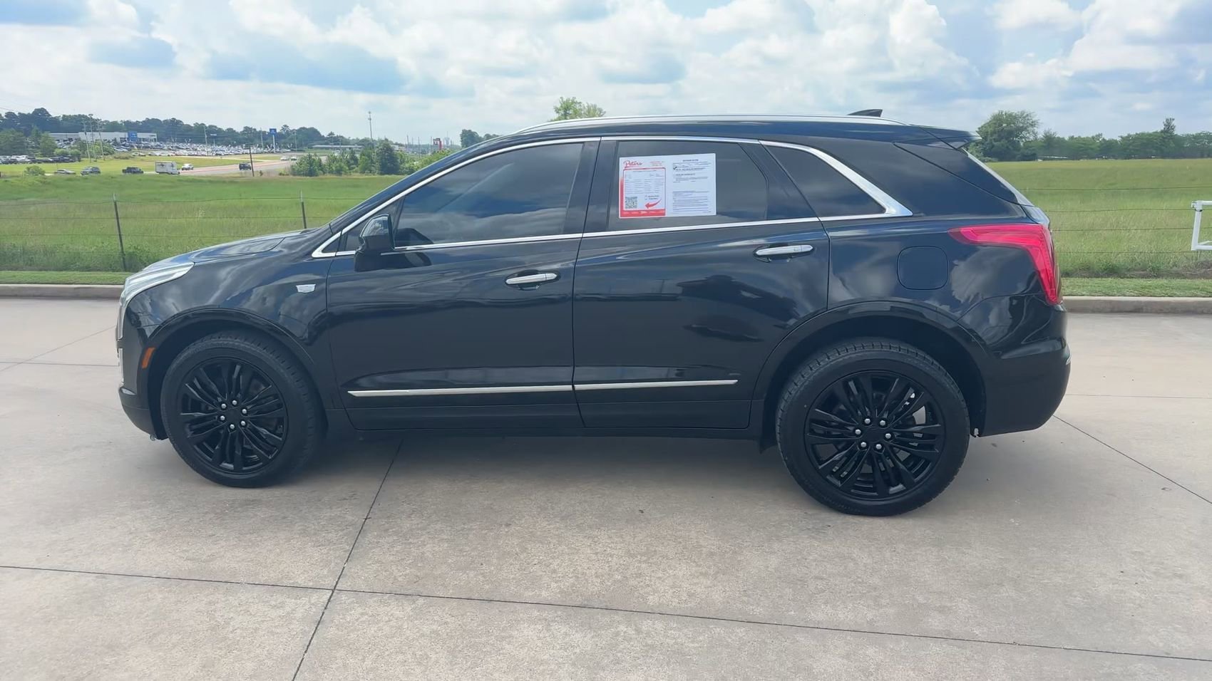 Used 2019 Black Cadillac Luxury image 6