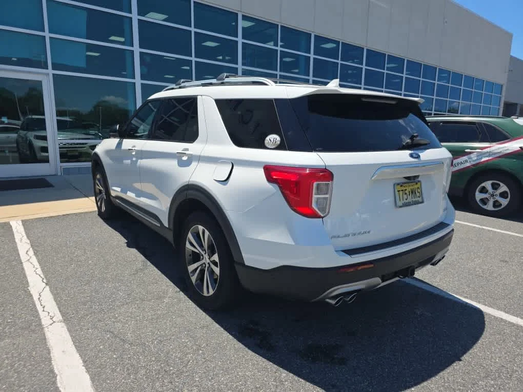 Used 2020 Star White Metallic Tri-Coat Ford Platinum image 3