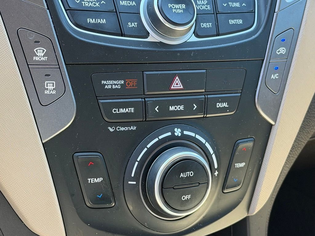 Used 2014 Red Hyundai Base image 27