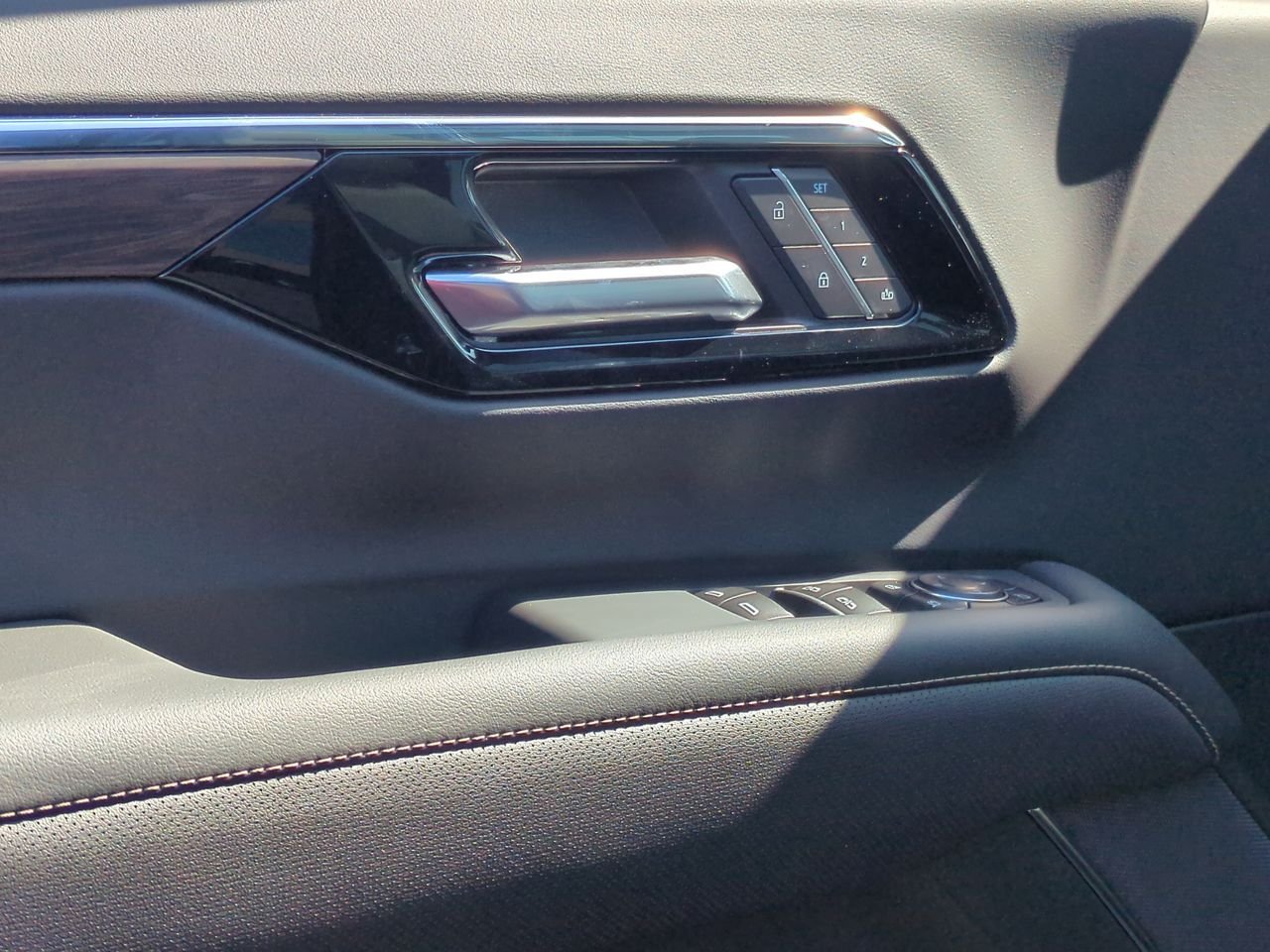 2026 Chevrolet Tahoe Premier - Photo 24