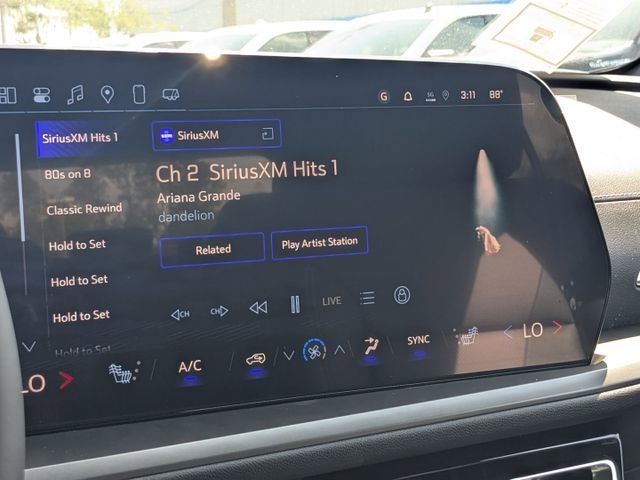 2025 Chevrolet Traverse LT - Photo 23