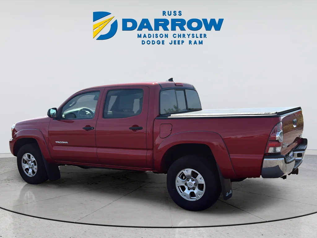Used 2015 Red Toyota Base image 3