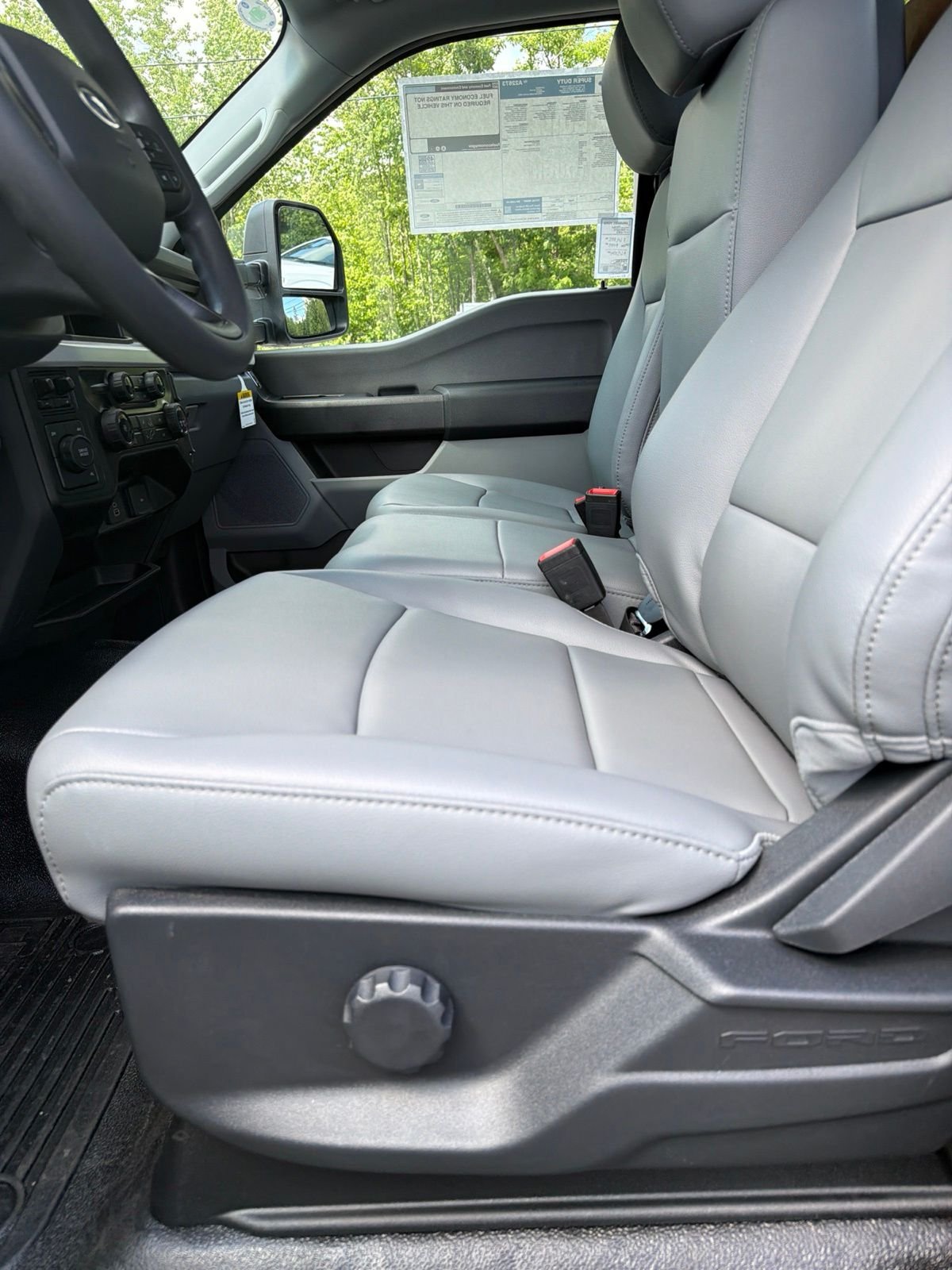 New 2026 Agate Black Metallic Ford F-550® XL image 15