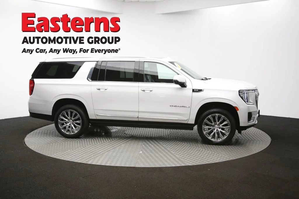 Used 2022 White GMC Denali image 52