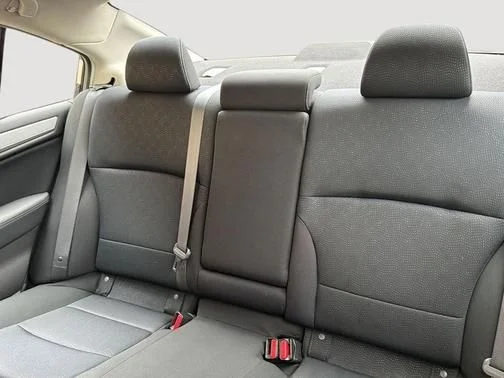 Used 2019 Silver Subaru 2.5i image 13